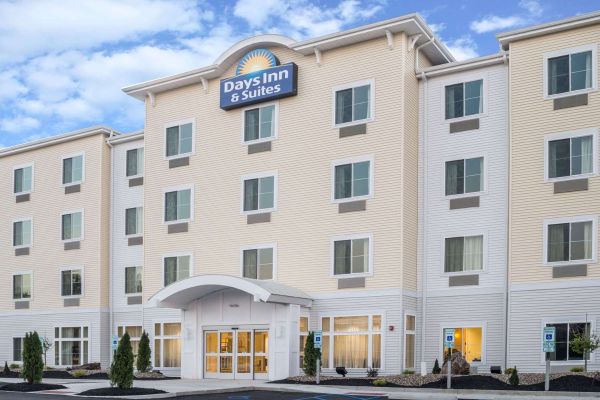 DAYS INN BY WYNDHAM CADIZ (Cadiz)